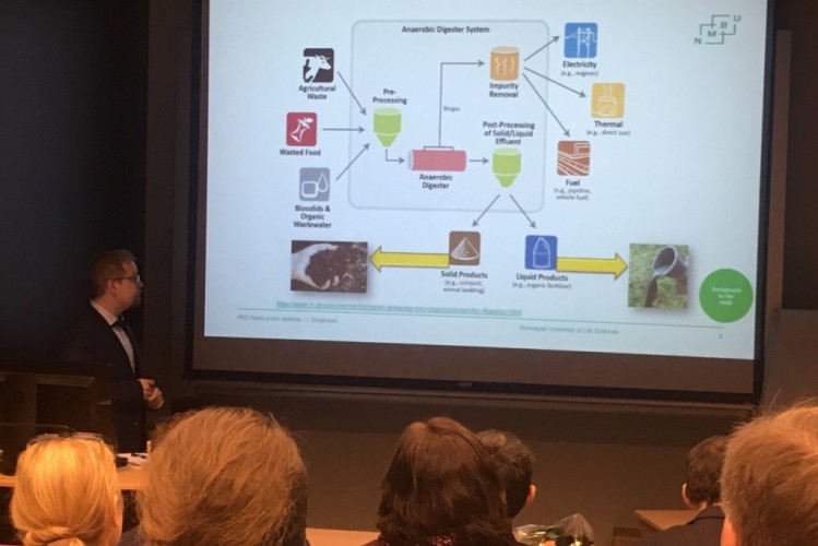 Čapljinac Ivan Dragićević obranio drugi doktorat Đaka city Čapljina